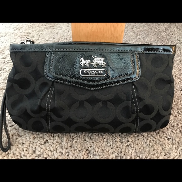 Authentic coach wristlet. - Picture 1 of 1